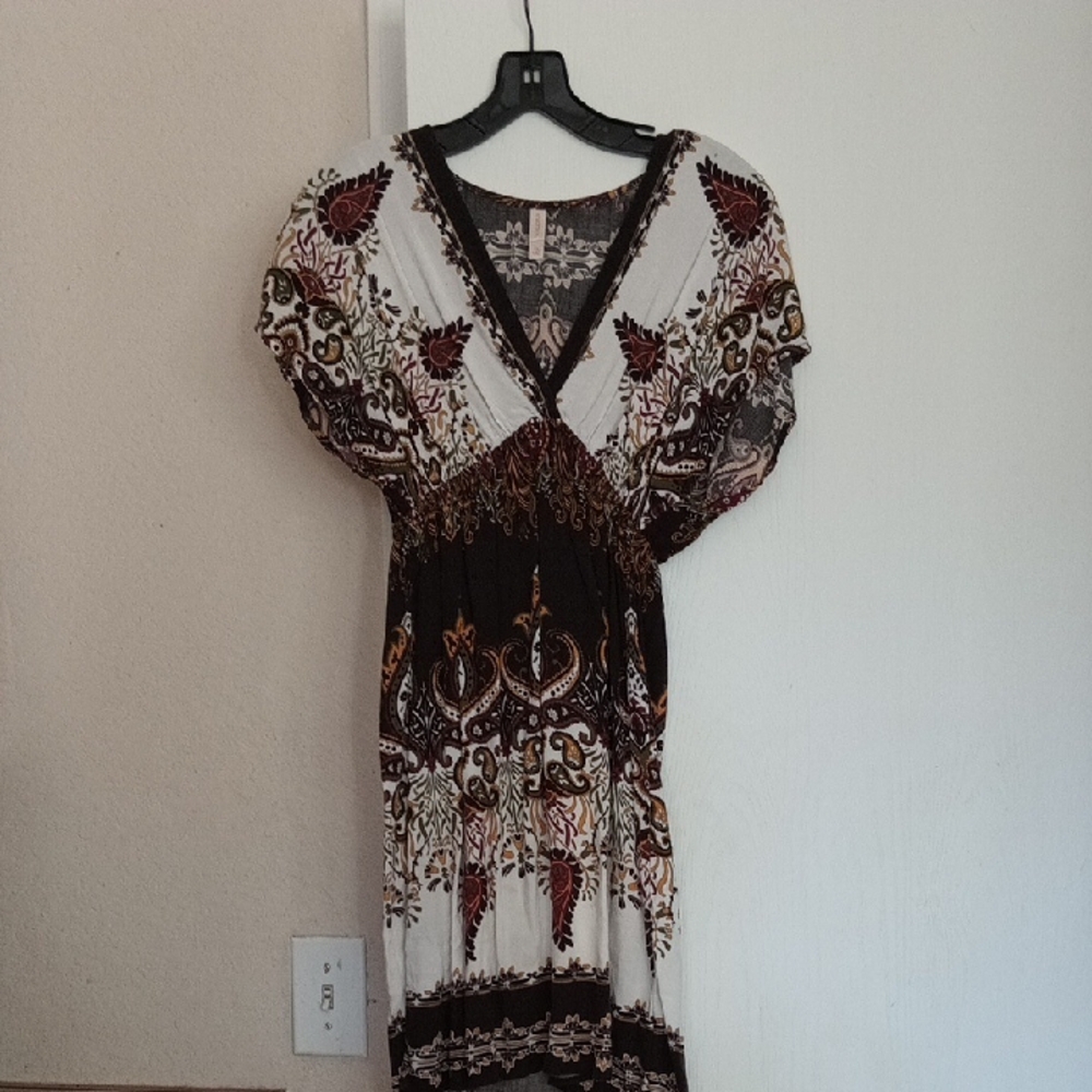 Xhilaration Black and Cream Maxi Dress